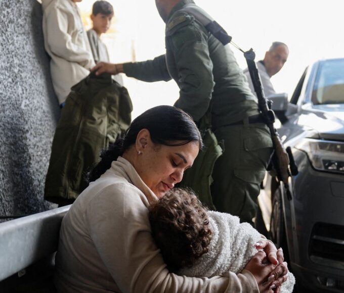Ataque atinge escola no Irã e deixa 57 mortos