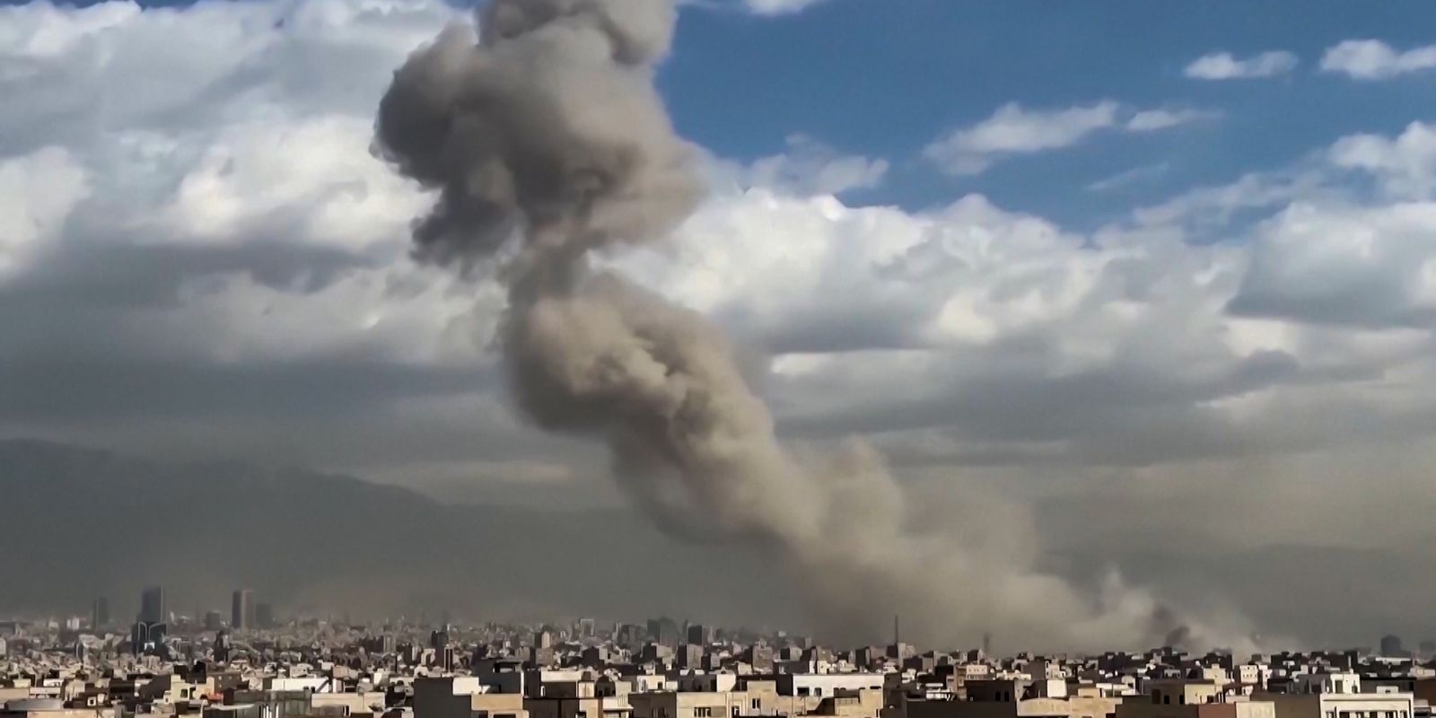 Israel e EUA atacam alvos no Irã