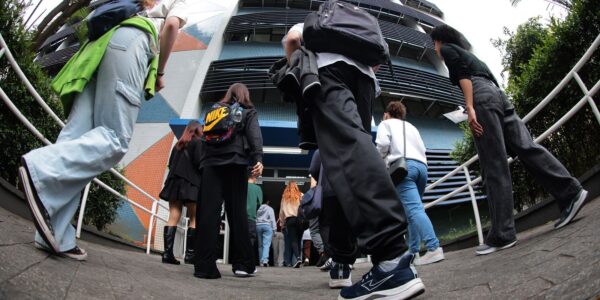 Pré-selecionados têm até fim da noite para completar cadastro no Fies