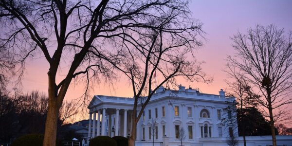 Presidentes de EUA e Colômbia se reúnem na Casa Branca
