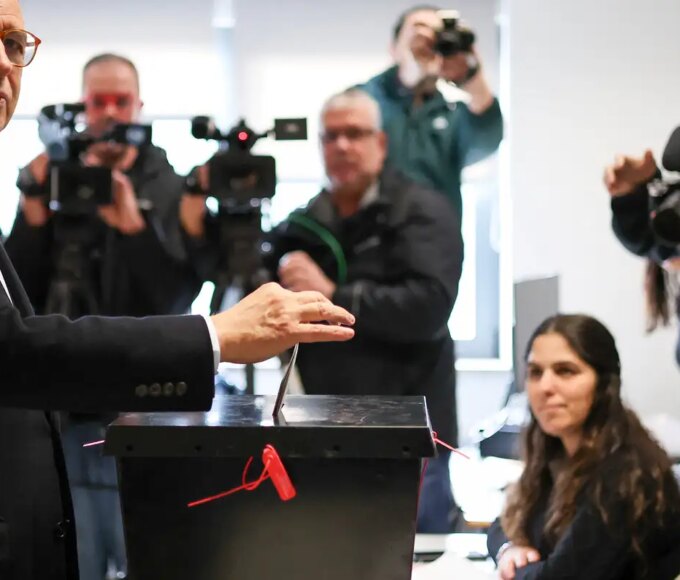 Seguro vence eleição em Portugal com ampla vantagem