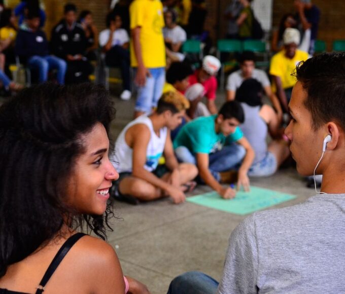 Educação midiática: mapa revela projetos de conscientização pelo país