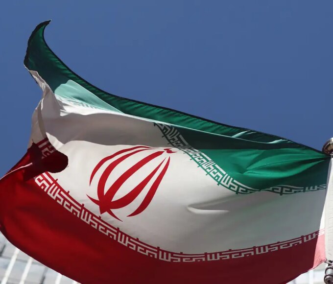 Embaixador no Irã diz que escolha de filho de Khamenei surpreende