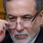 Irã confirma pausa em ataques e trânsito seguro no Estreito de Ormuz