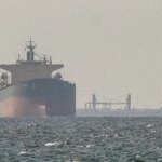 Saída dos Emirados Árabes da Opep provoca nova alta do petróleo