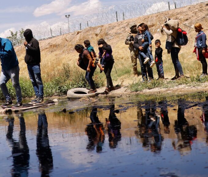 Suspeitos de aplicar golpes contra imigrantes são presos nos EUA