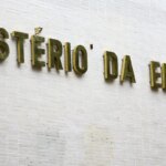 Formação de professores a distância mostra desempenho 53,1% inferior