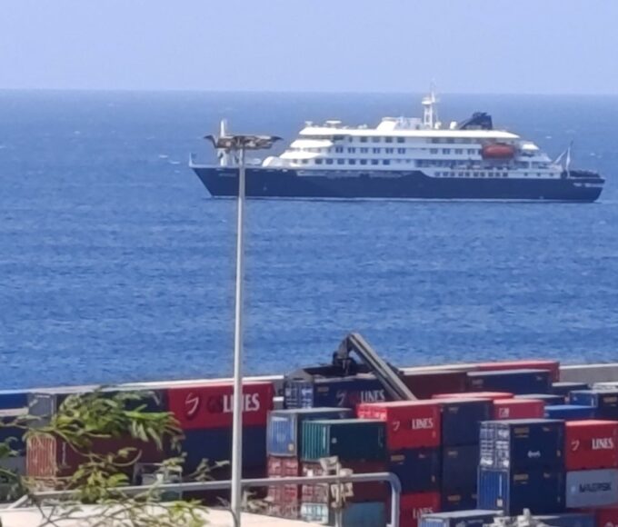 Hantavírus: passageiros do navio começam a voltar para seus países