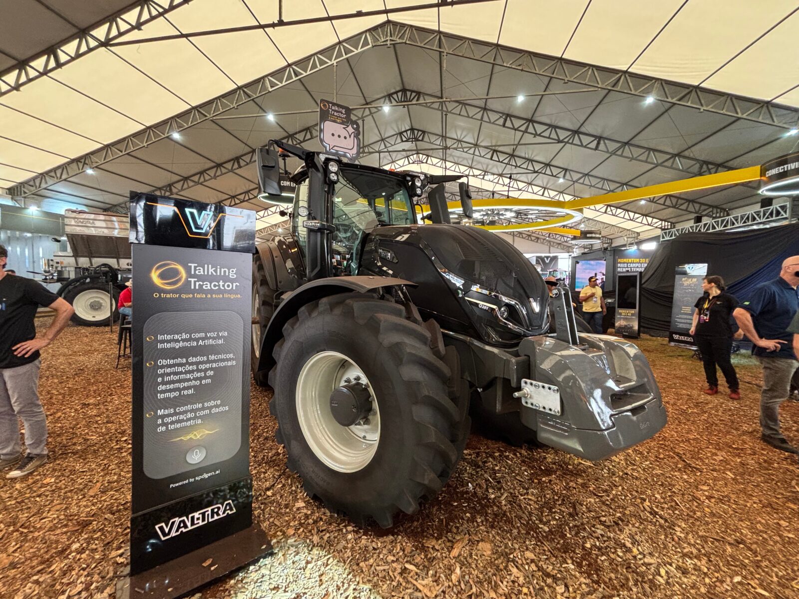 Trator Falante Valtra