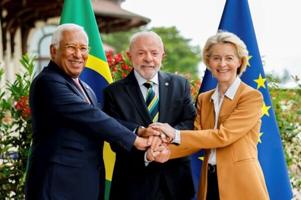 presidente Luiz Inácio Lula da Silva encontrou-se hoje, 16 de junho, em Évian, na França, à margem da reunião do G7, com a presidente da Comissão Europeia, Ursula von der Leyen, e com o presidente do Conselho Europeu, António Costa