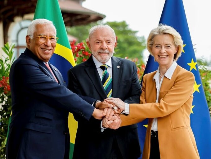 presidente Luiz Inácio Lula da Silva encontrou-se hoje, 16 de junho, em Évian, na França, à margem da reunião do G7, com a presidente da Comissão Europeia, Ursula von der Leyen, e com o presidente do Conselho Europeu, António Costa