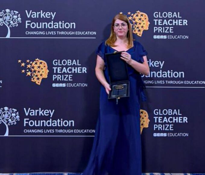 "Estudante deve errar, idealizar e construir", diz professora premiada