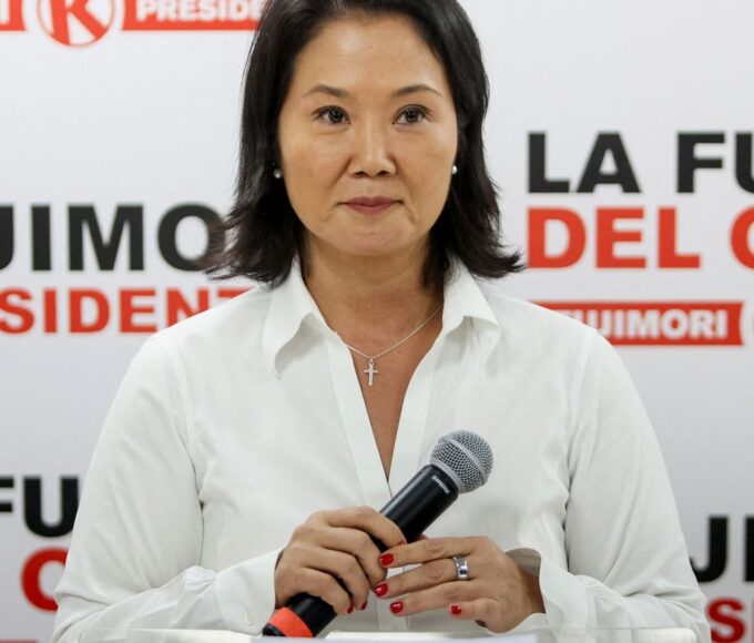Fujimori abre vantagem decisiva e deve assumir a Presidência do Peru
