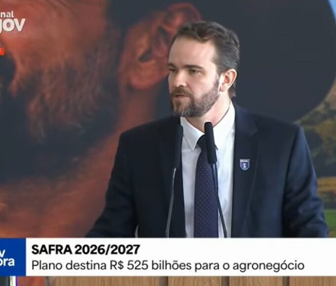 Ministro da Fazenda, Dario Durigan, durante anúncio do Plano Safra 2026/27