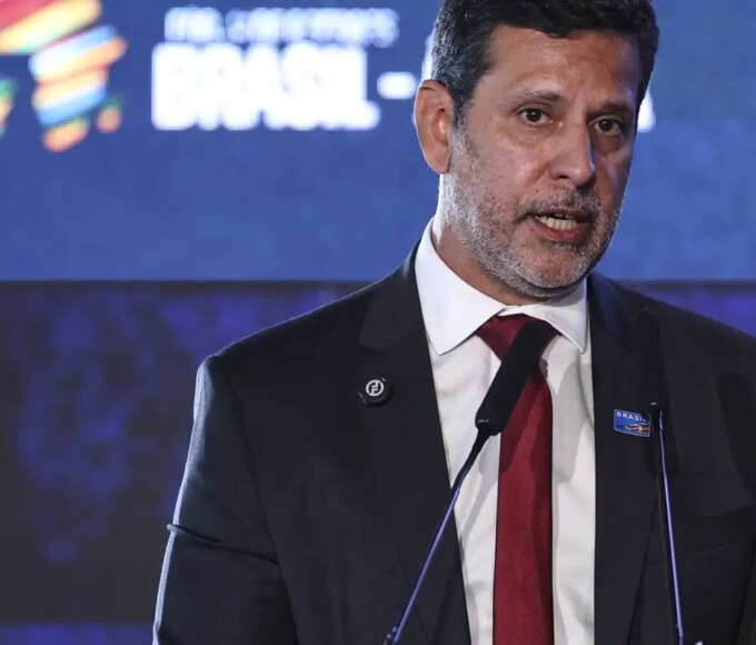 MEC: queda do analfabetismo no Brasil é ligada a políticas na educação