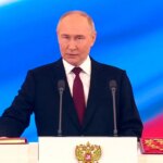 Putin rejeita encontro com Zelensky e cobra negociações indiretas
