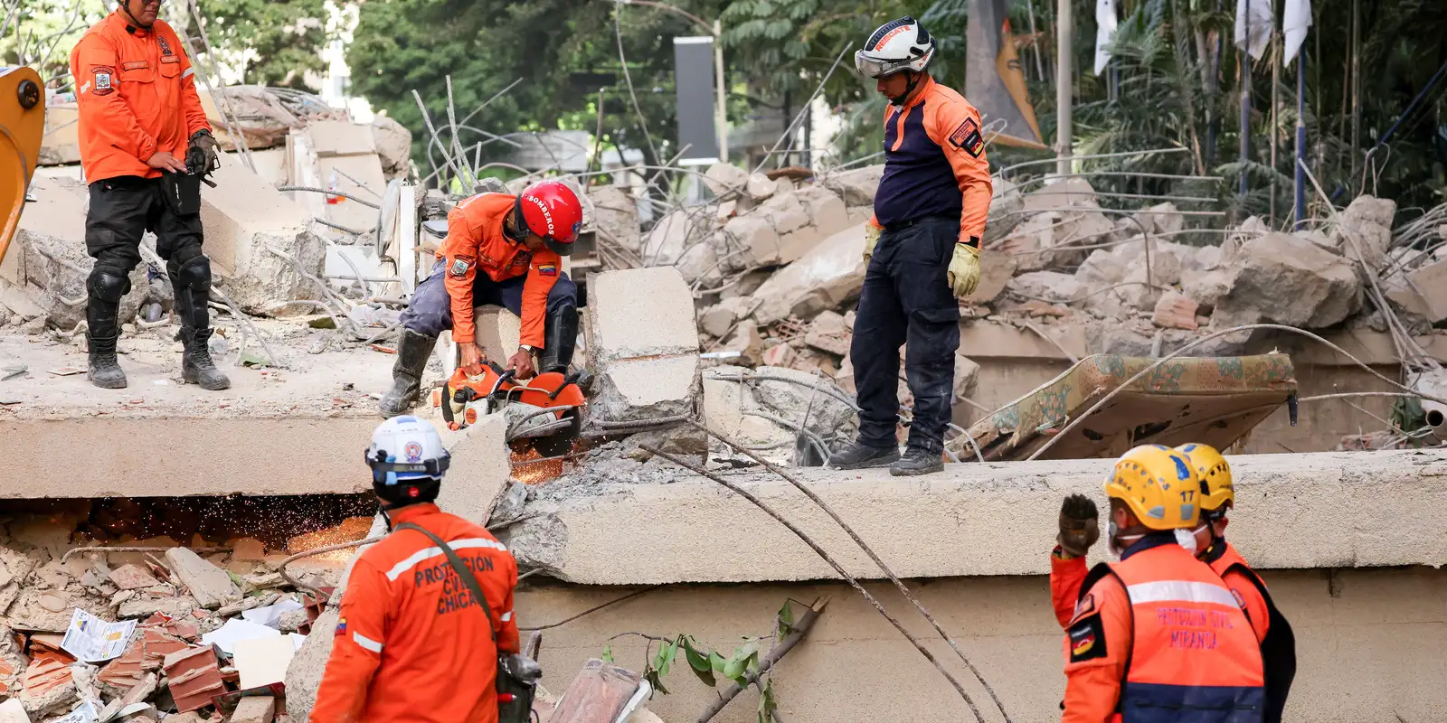 Terremoto na Venezuela: criança é retirada de escombros após seis dias