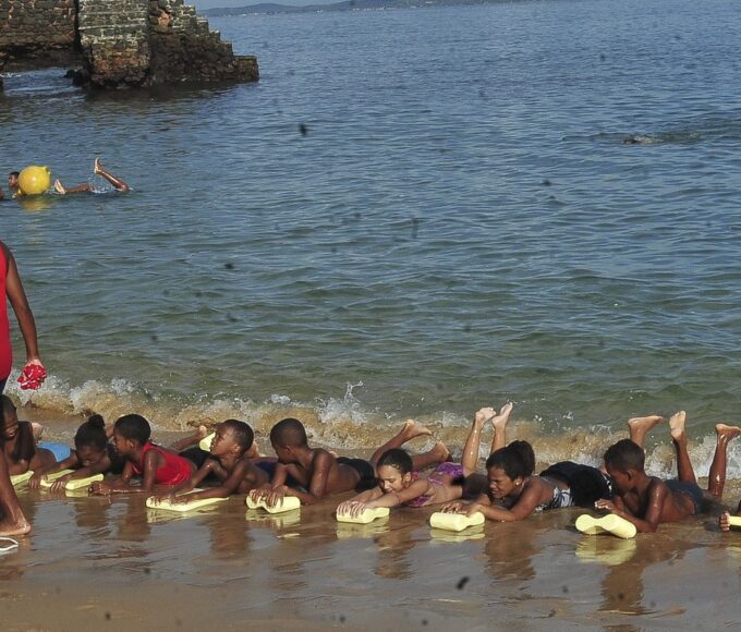 Afogamentos estão entre principais causas de mortes de crianças