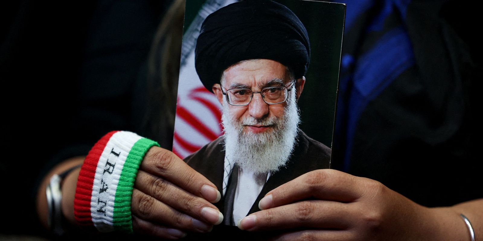 Cerimônia privada no Irã vela corpo de líder supremo Ali Khamenei