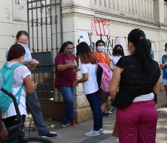 Entenda o papel das escolas no combate à violência contra meninas