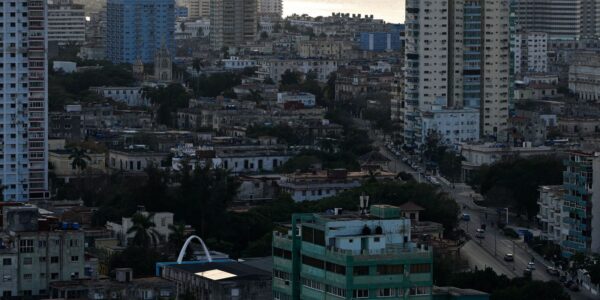 Parte de Havana retoma energia elétrica após novo grande apagão