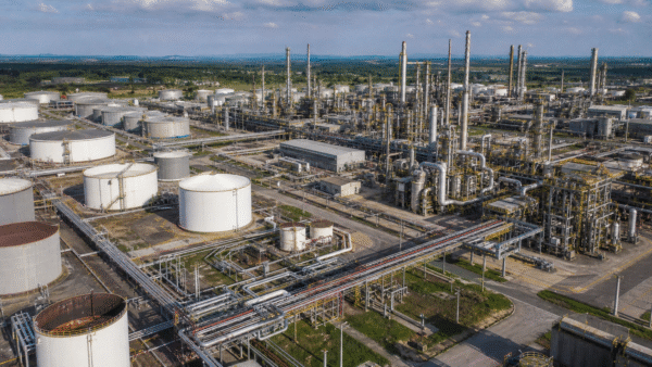 Estoques de petróleo dos EUA caem 1,692 milhão de barris na semana